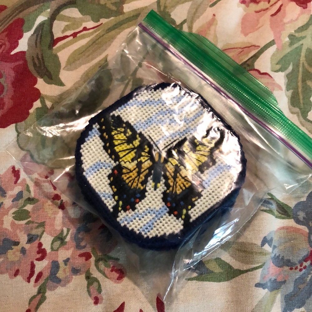 Vintage MONARCH BUTTERFLY Needlepoint in Clouds on Felt COASTER Set-of-6 4”x4” - Picture 16 of 16
